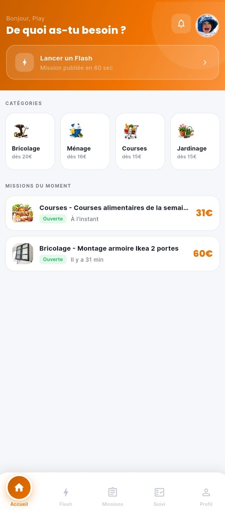 Écran d'accueil de l'application Flashelp : « De quoi as-tu besoin ? » et catégories de services